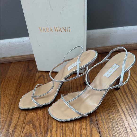 Women’s Vera Wang Silver/Diamond Heels Size 8.5 - Picture 2 of 3